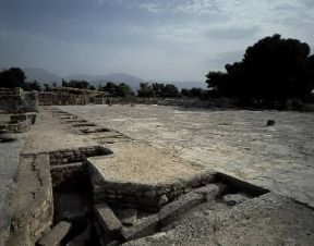 CiviltÃ  cretese-micenea. Il cortile centrale del palazzo di Festo, adiacente agli appartamenti reali.De Agostini Picture Library / G. Dagli Orti